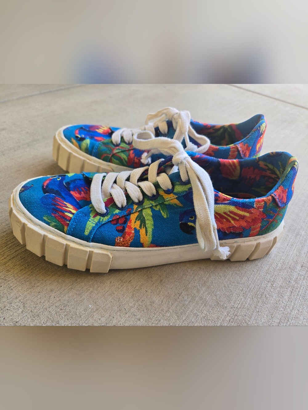Farm Rio Macaw Platform Sneakers, 7.5 - Picture 6 of 16